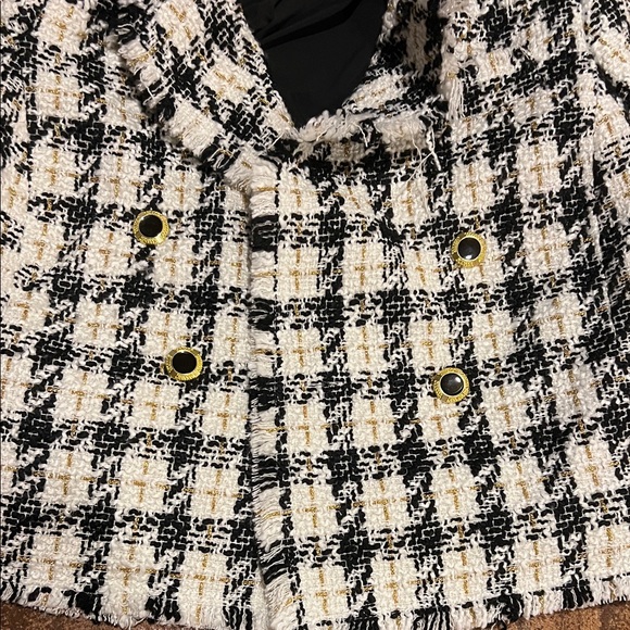 House of Harlow Chic Black and Cream Plaid Women's Jacket - Picture 2 of 6